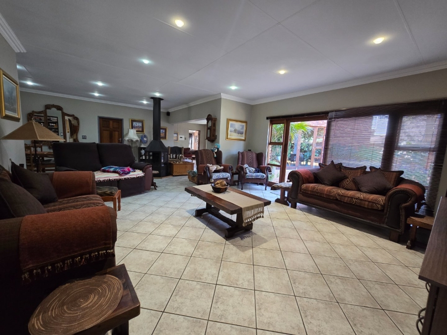 8 Bedroom Property for Sale in Grimbeeck Park North West